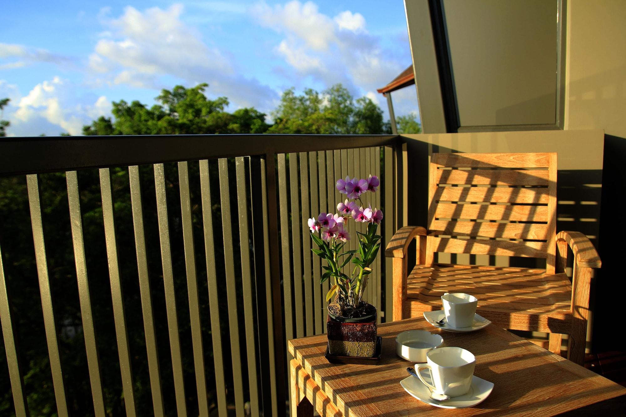 Rimnaam Klangchan Hotel - Sha Plus Chanthaburi Exterior foto